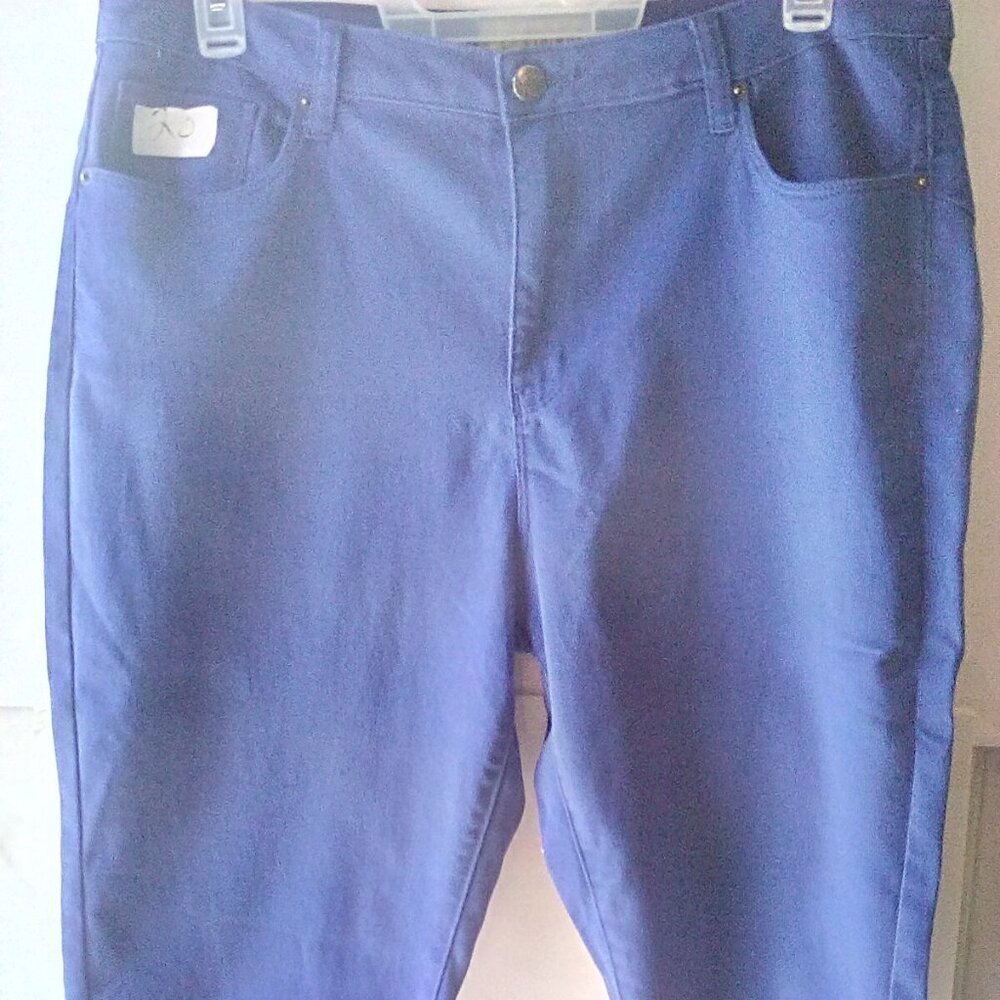 Hybrid & Co. Women's stretch denim capris Dark Bright blue size 20 - $20.00